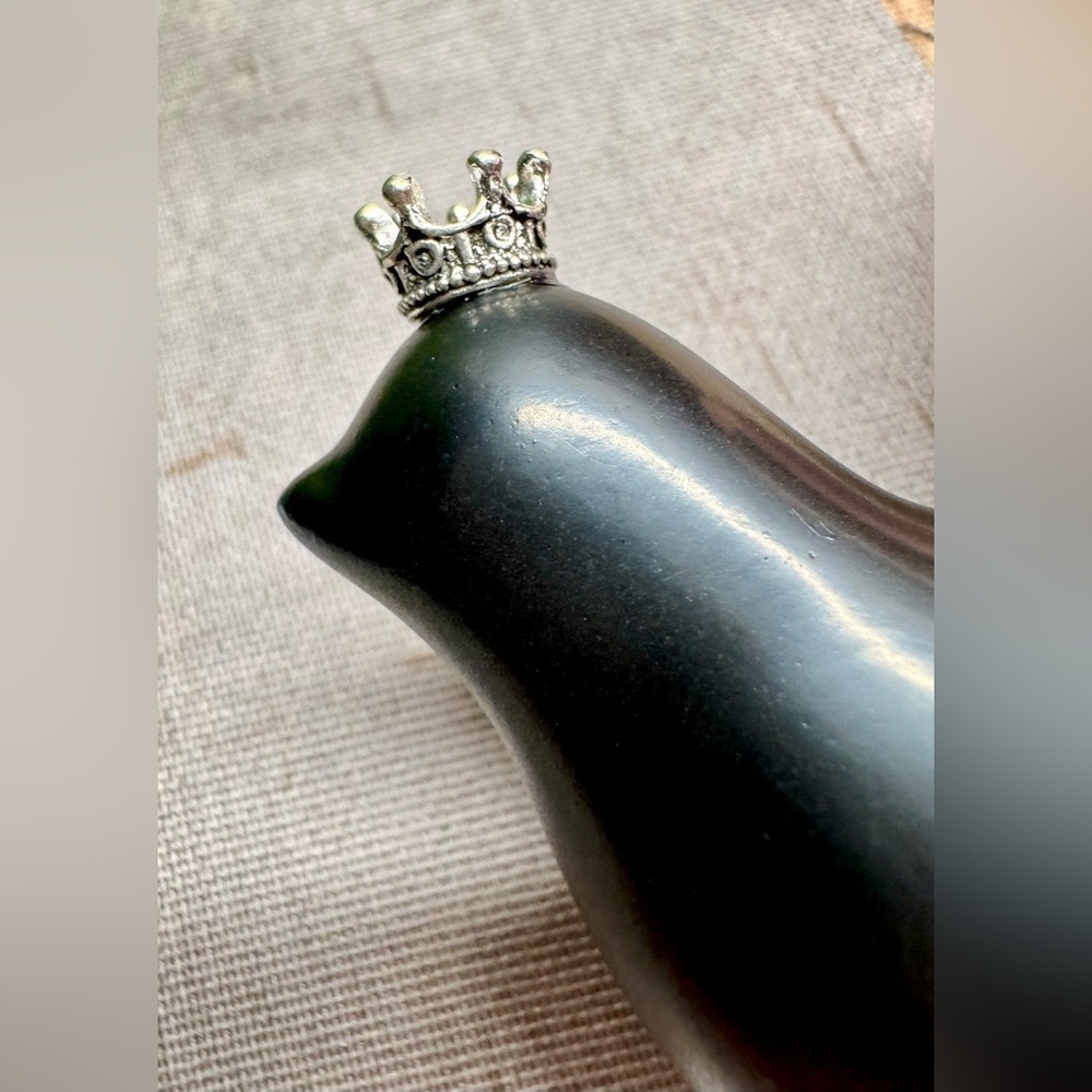 New Small Sleek Black Resin Bird w/ Silver Tone Crown Decor Figurine - 3” - Picture 3 of 5